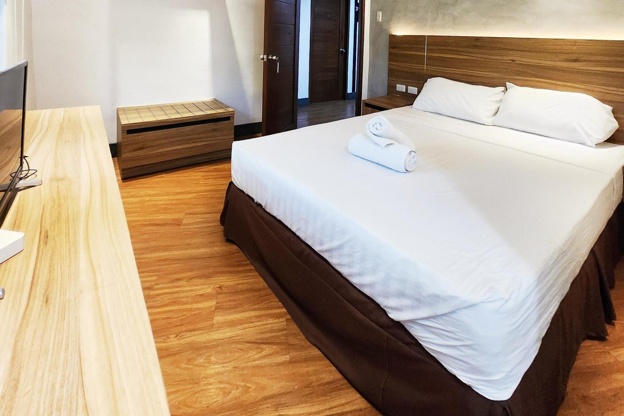 Boulevard Pension Hotel Cebu Extérieur photo