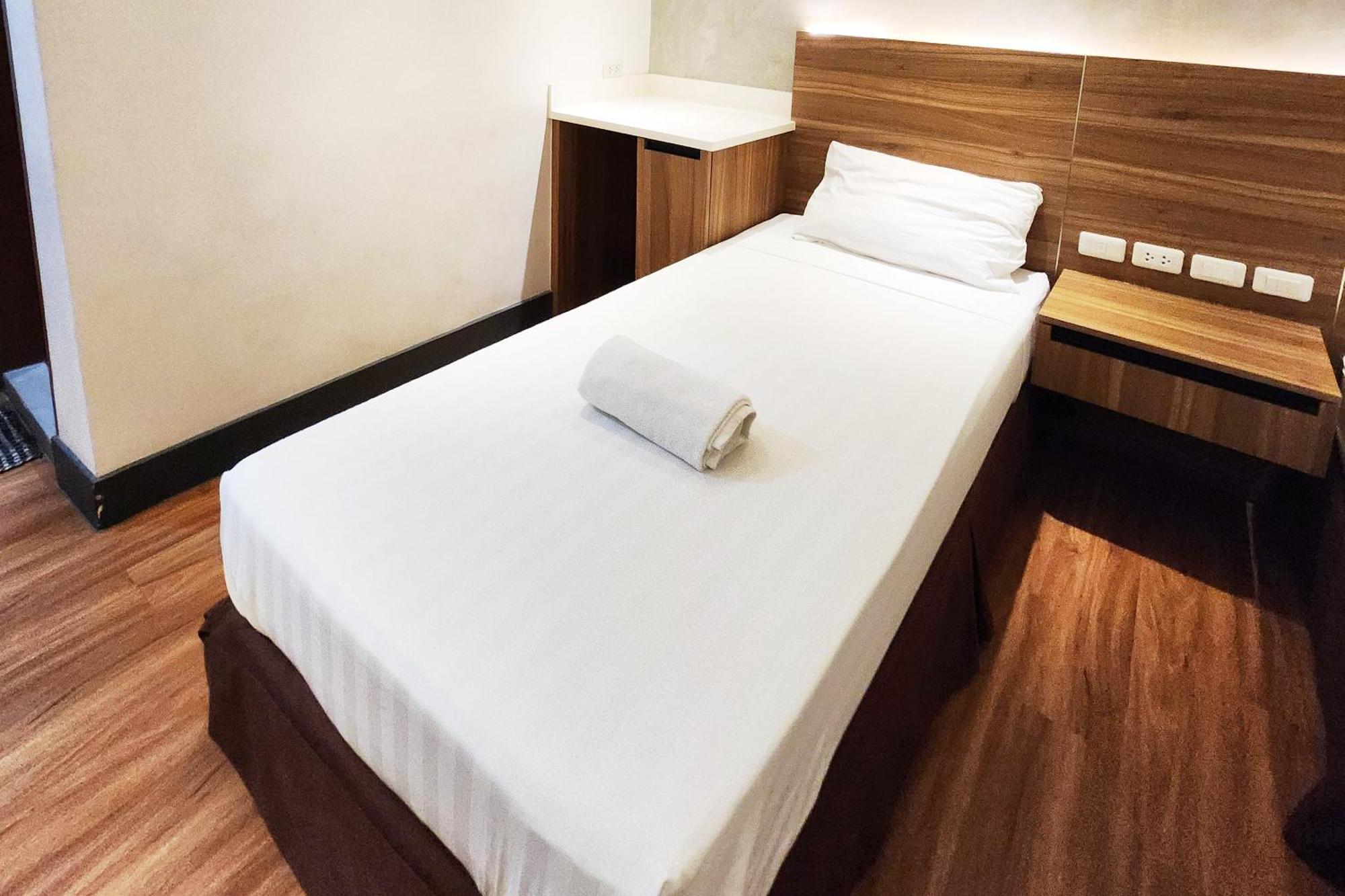 Boulevard Pension Hotel Cebu Extérieur photo