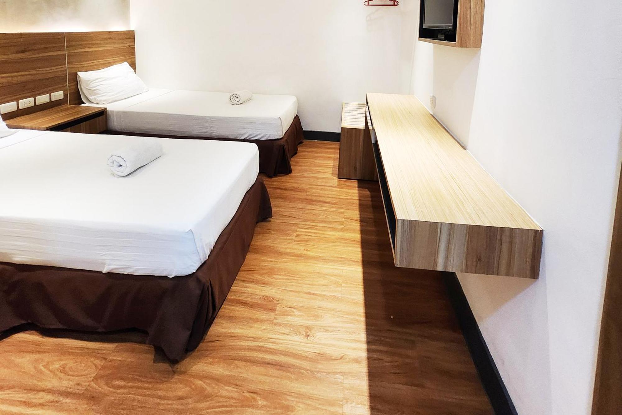 Boulevard Pension Hotel Cebu Extérieur photo